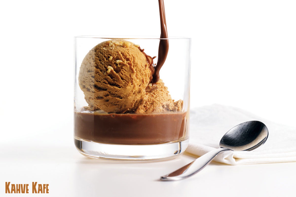 Kahve Çeşitleri Affogato KAHVEKAFE Kahve Dünyasından Bilgiler ve