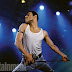 Rami Malek como Freddie Mercury na primeira imagem da cinebiografia do Queen!