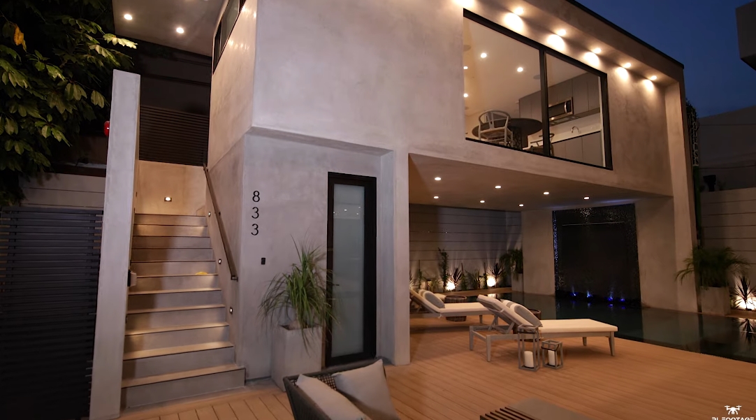 32 Interior Design Photos vs. 831 N Curson Ave, Los Angeles Luxury Home Tour