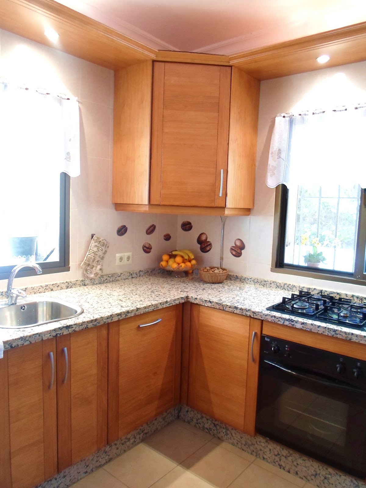 Mis trucos de reciclaje y mucho más....: Una cocina muy acogedora