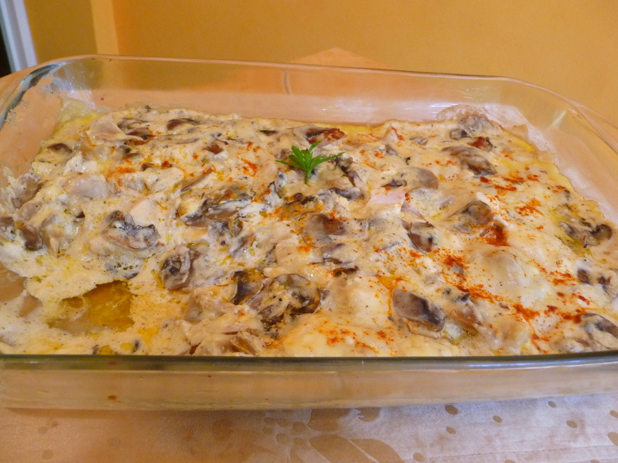 SPLENDID LOWCARBING BY JENNIFER ELOFF GOUDA CHICKEN A LA QUEEN CASSEROLE