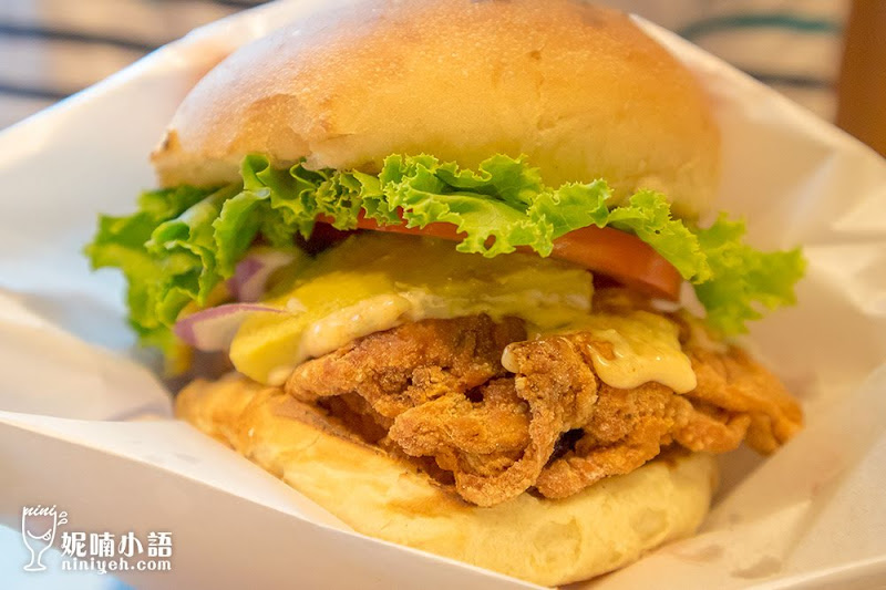 【微風信義美食】KUA `AINA Burger。美國總統也瘋狂夏威夷 NO.1 漢堡店
