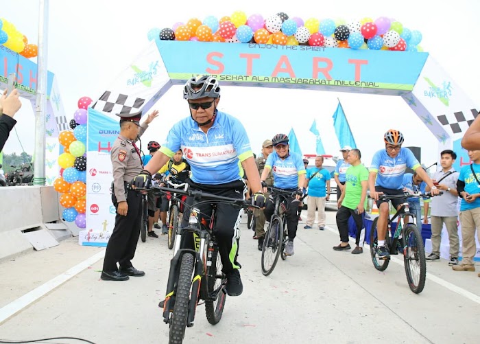 Wagub Bachtiar Basri Lepas 3.000 peserta Tour de Bakter dalam Rangka HUT Hutama Karya ke-58