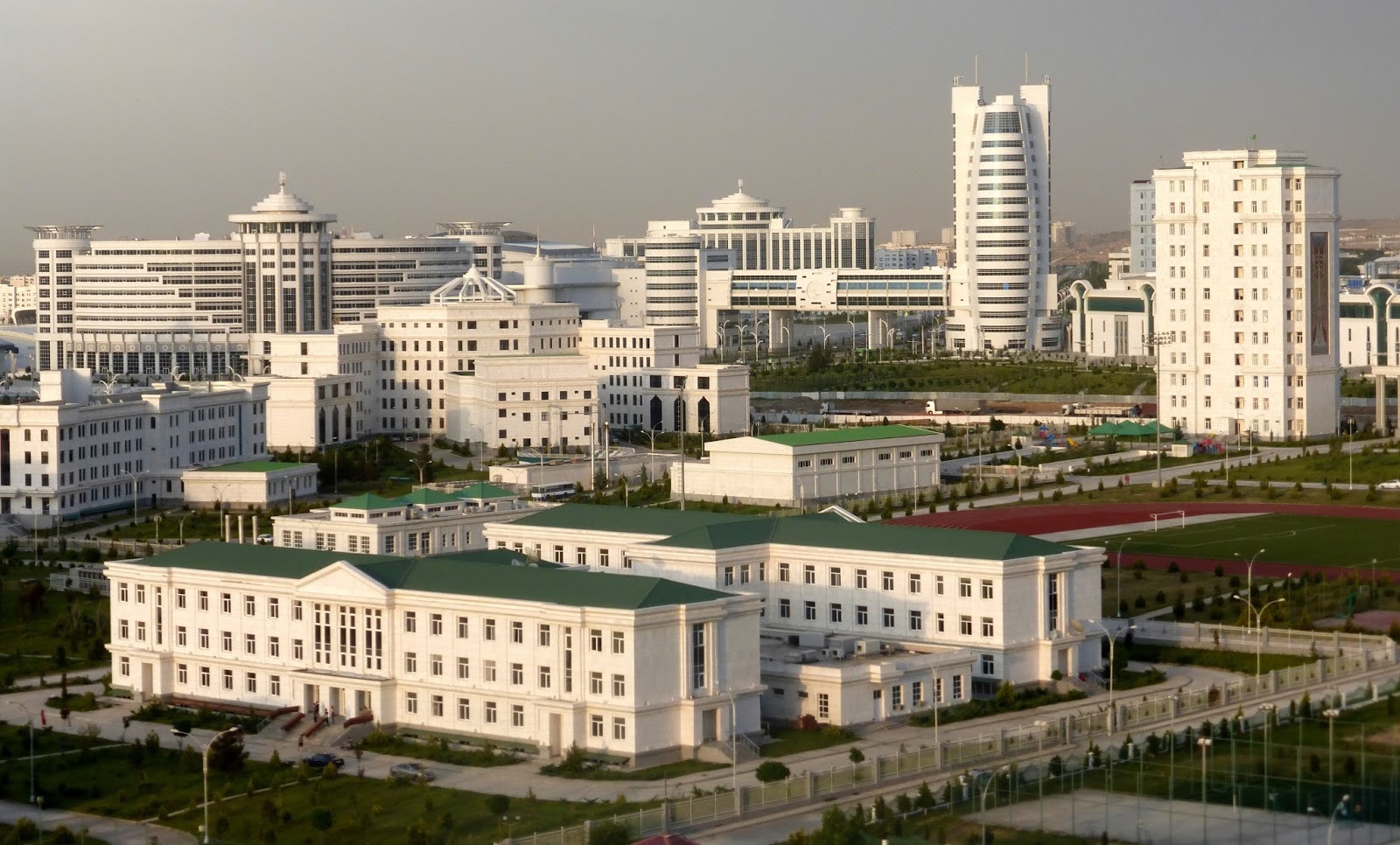 Буквы туркмена. Президентский дворец Ашхабад. Ашхабад город призрак. Ашхабад 2000. Туркменистан Ашхабад Сити.