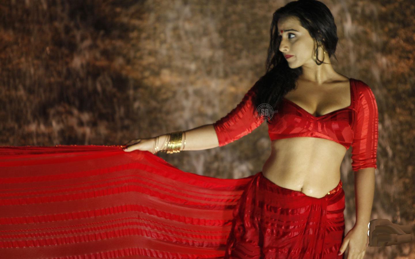 Sexy red saree