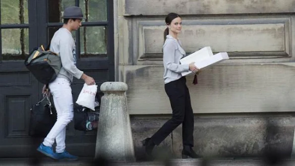 Sofia Hellqvist and friend William Värnild participated in a secret dress rehearsal for the wedding at the Royal Chapel 