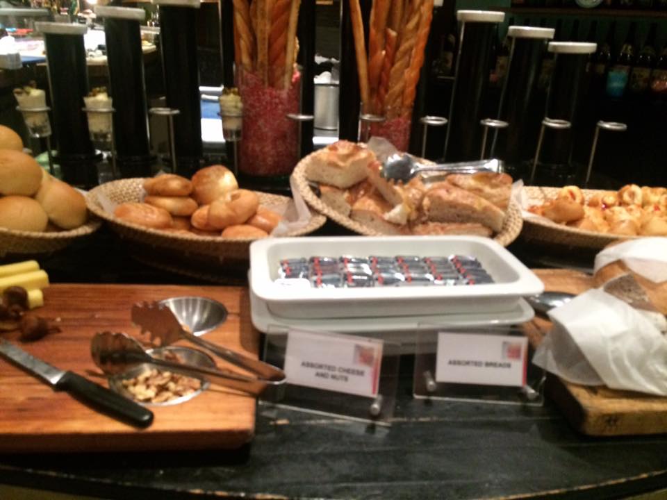 Seven Corners Buffet Restaurant Crowne Plaza Manila It's Me, Gracee