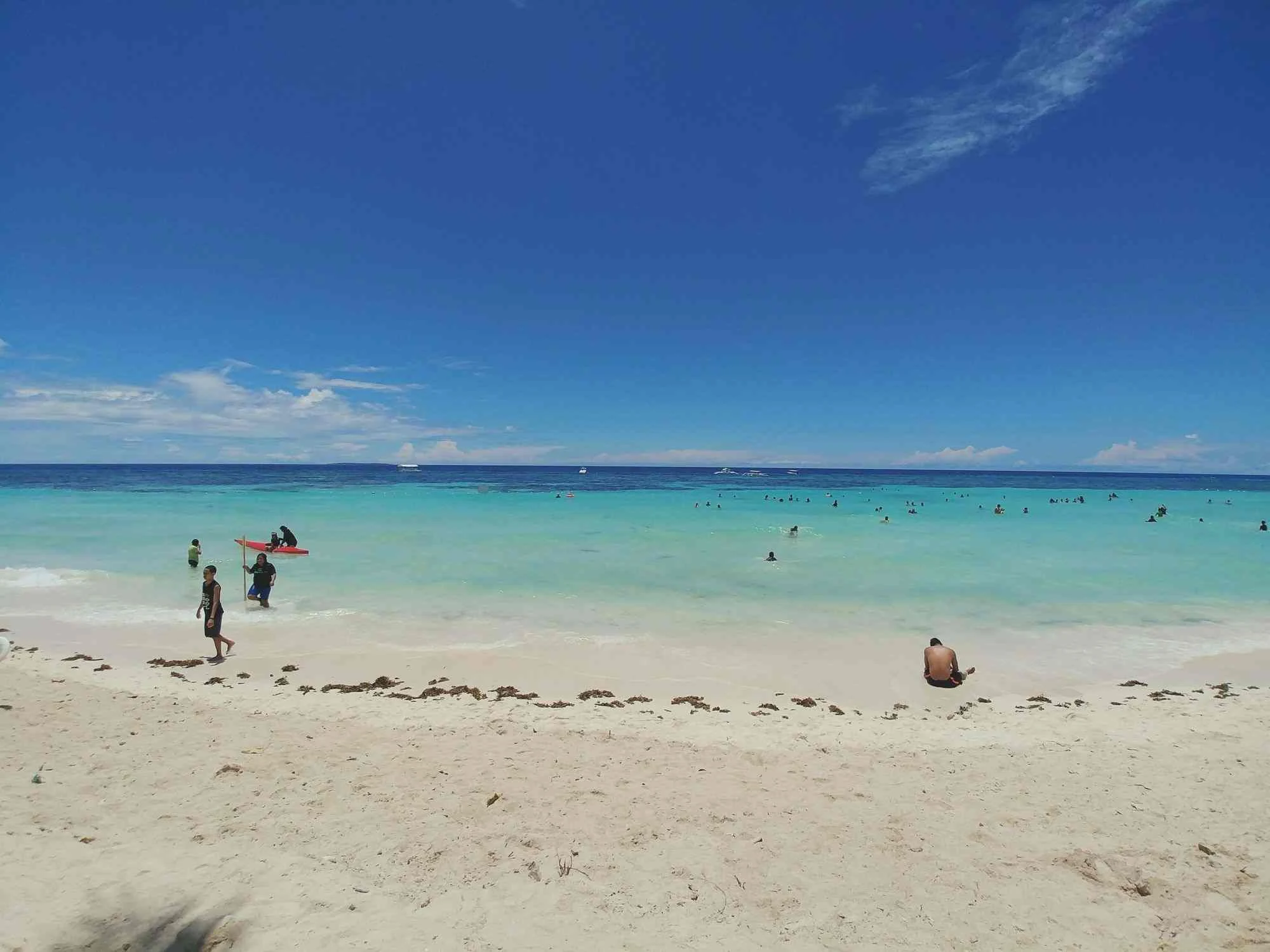White sand of Dumaluan Beach in Bohol