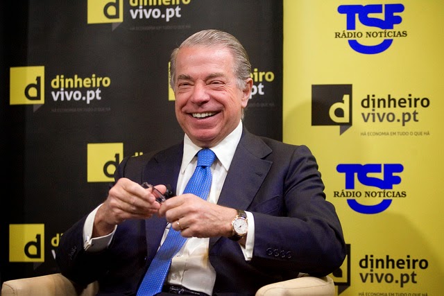 um-jeito-manso-julho-2014