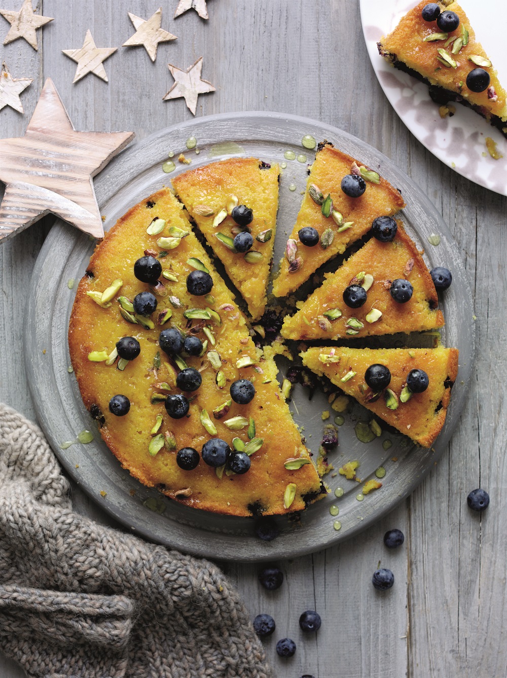 How To Make A Blueberry, Orange And Polenta Cake How To Make A Blueberry, Orange And Polenta Cake