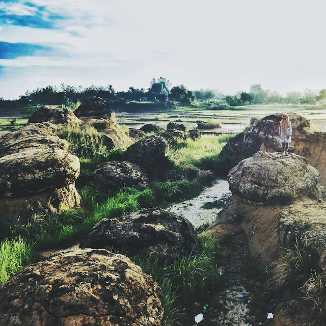 pemandangan bukit jamur foto bukit jamur gresik
