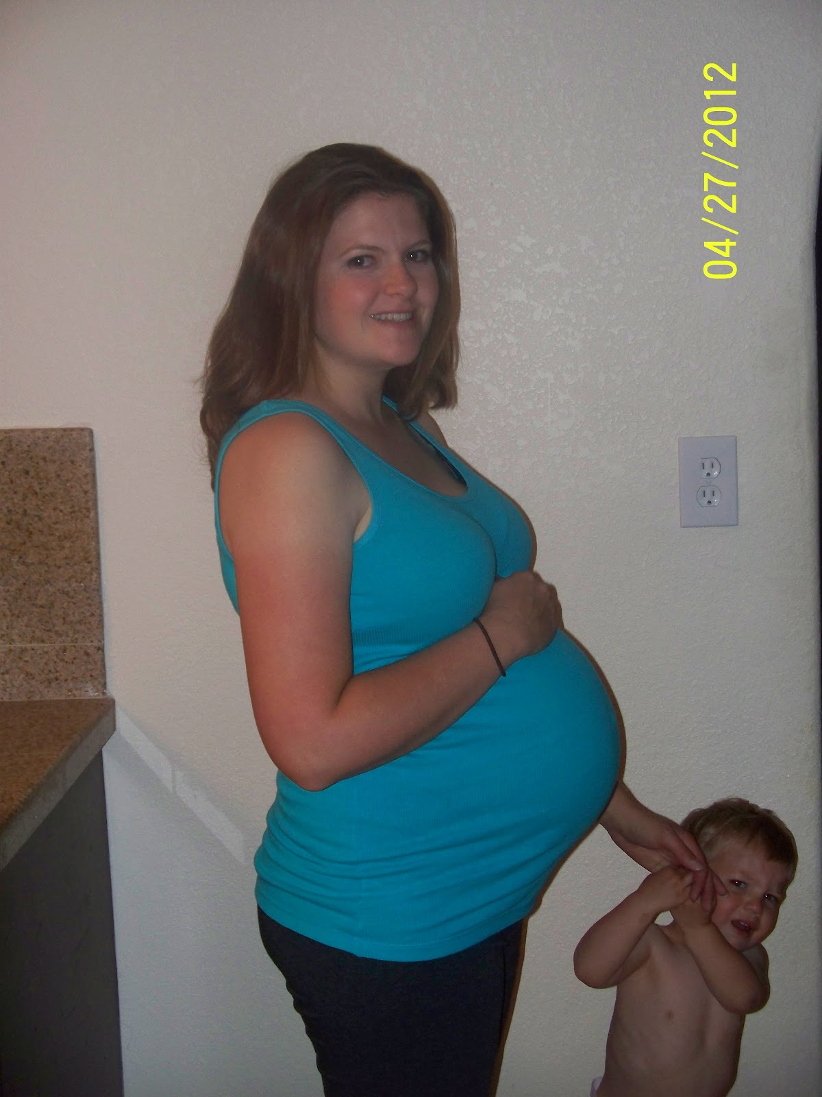36 неделя фото. Живот на 37 неделе беременности. Живот на 38 неделе беременности. Ребёнок на 37 неделе беременности. 37-38 Недель беременности.