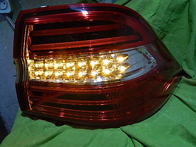 Naprawa świateł samochodowych Mercedes ML W166