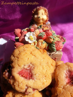 Biscotti con le fragole senza uova e senza burro - Biscotti con le fragole