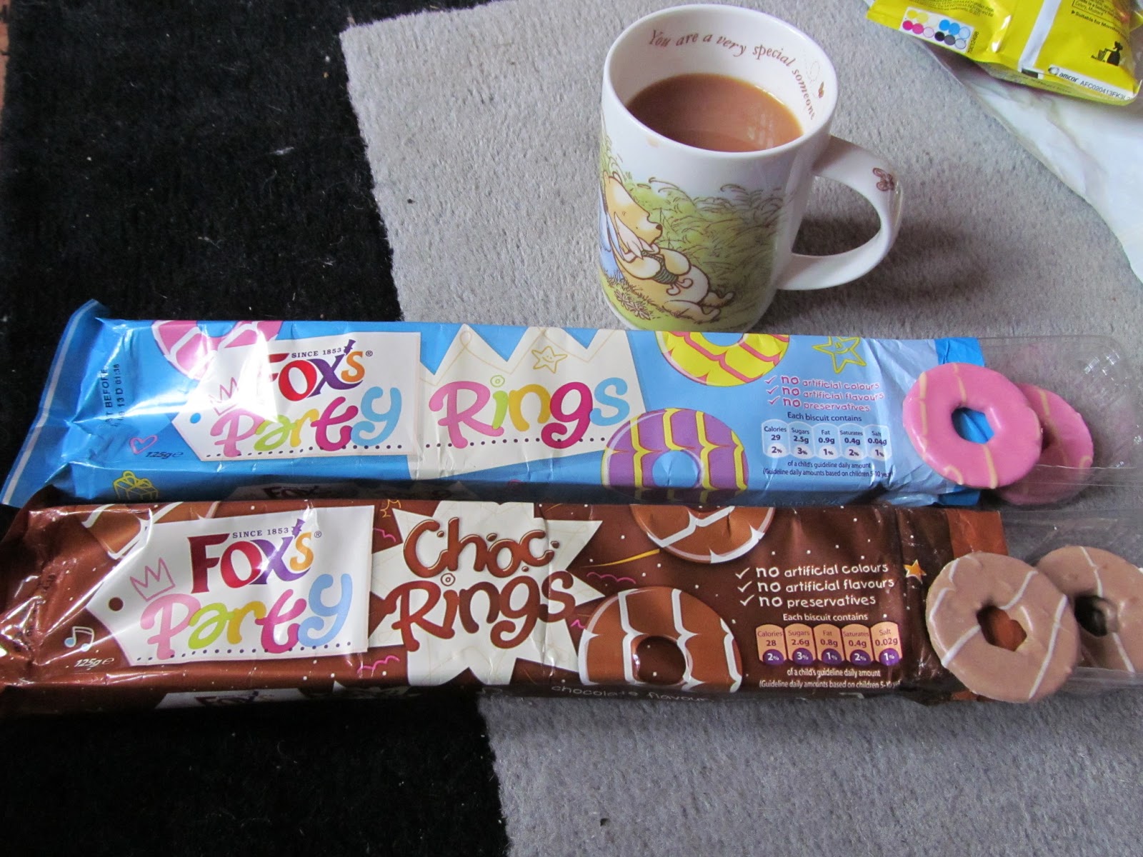 78-party-choc-rings-100-biscuits