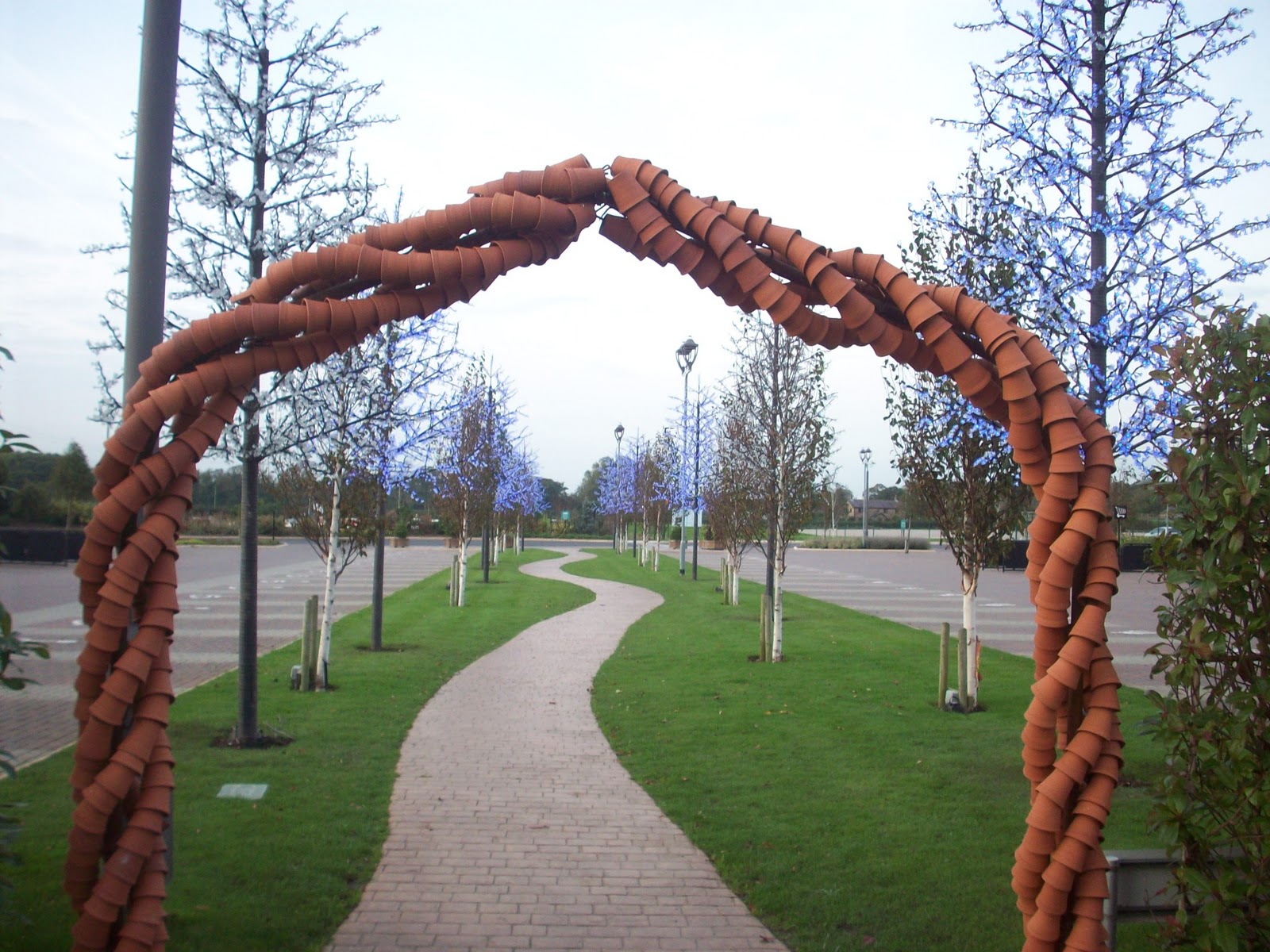 Zventures PENRITH, FRIENDS & NEW FANGLED ENGLISH URINALS!