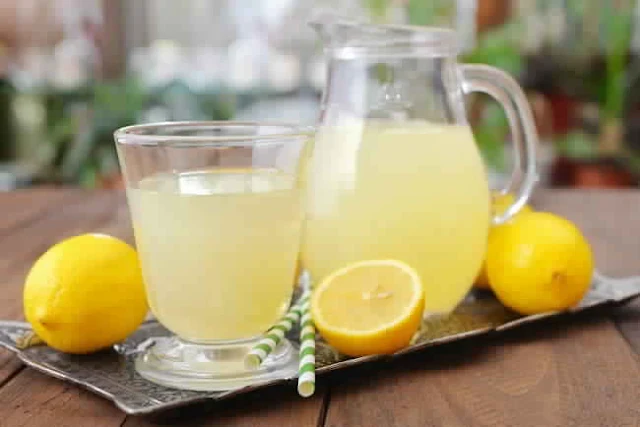  فوائد شرب الماء مع الليمون