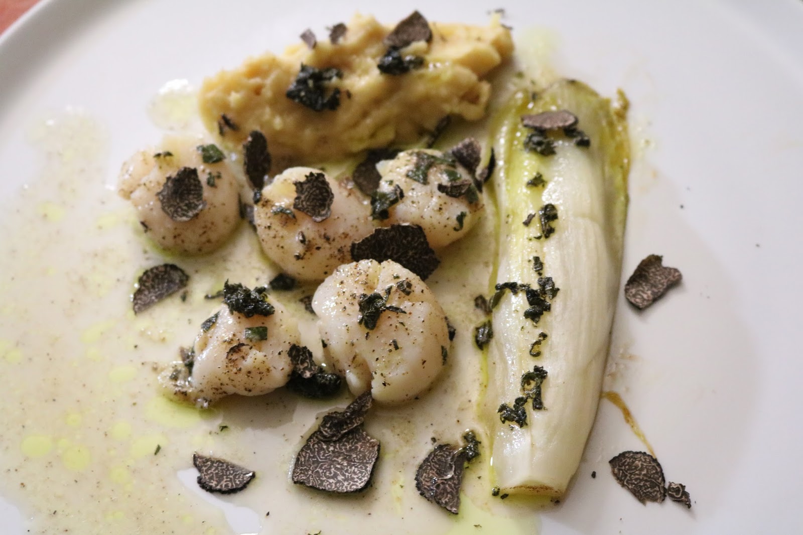 Jakobsmuscheln mit karamellisierter Chicorée