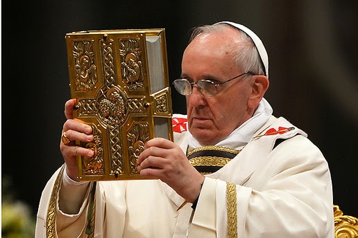 El Papa Francisco dice que sólo la Iglesia Católica puede interpretar la Biblia