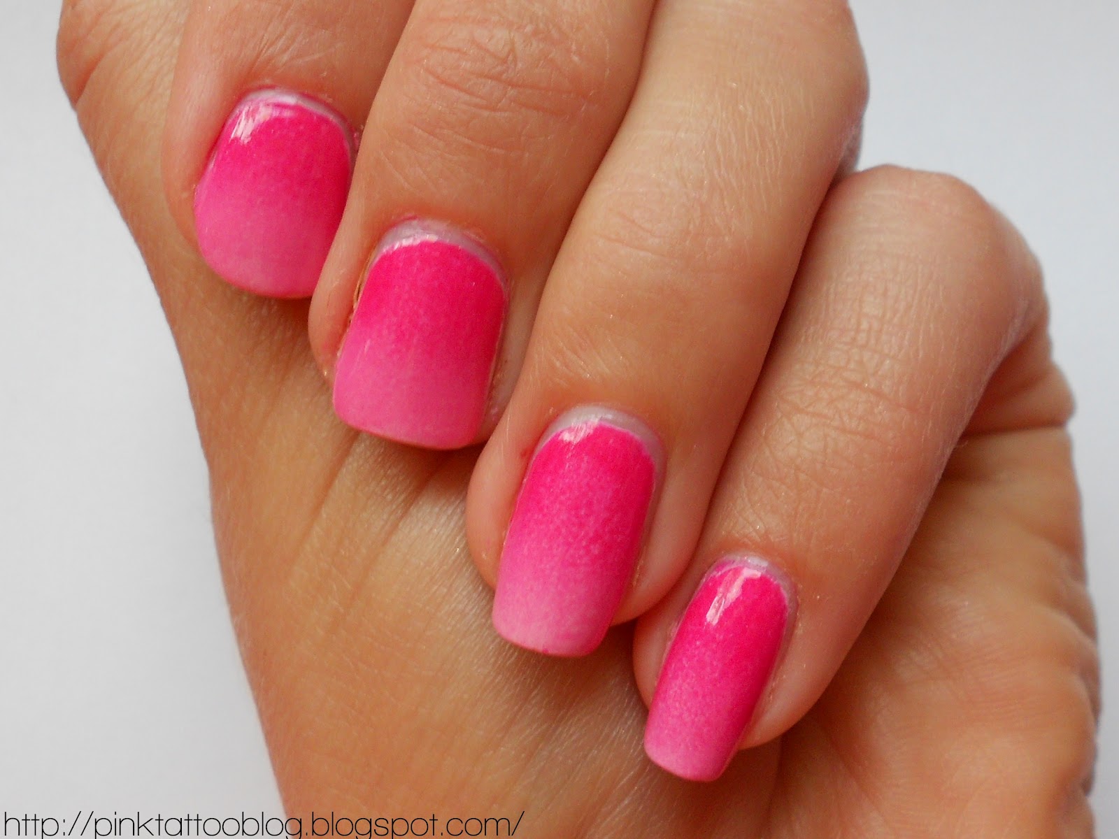 Pink Tattoo: Pink Ombre Nails