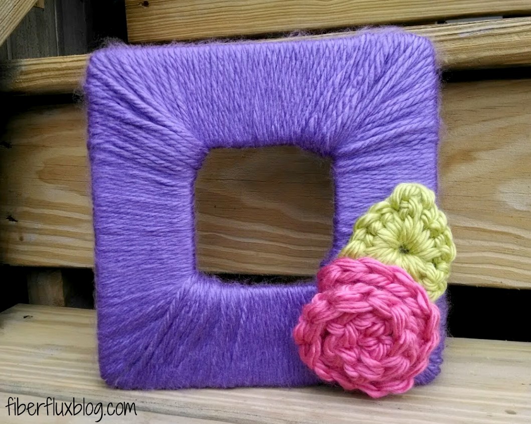 Fiber Flux Free Crochet Pattern + Project...Blooming Photo Frame!