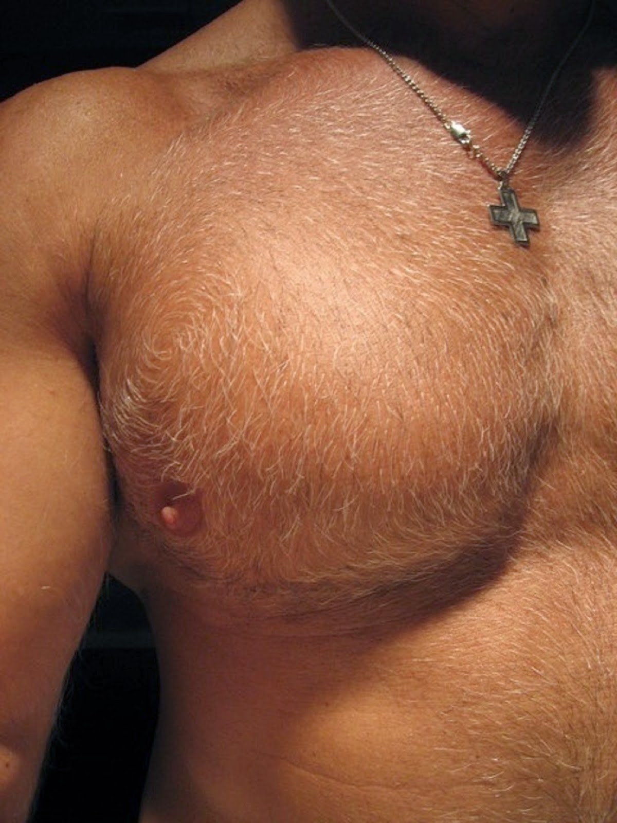 шарик в груди у мужчин фото 71