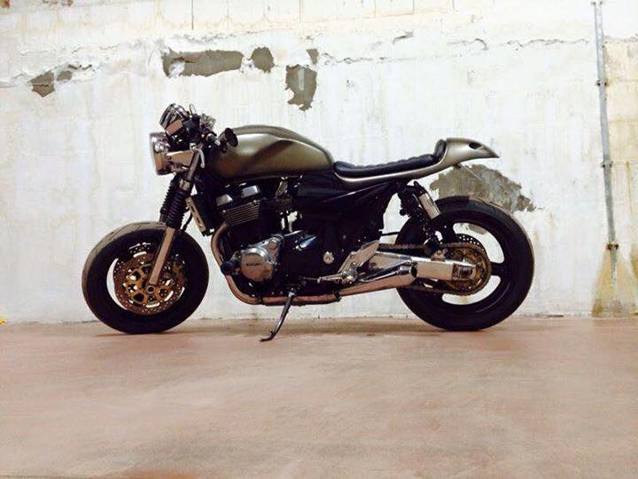 Suzuki Gsx 1400 Cafe Racer Photos