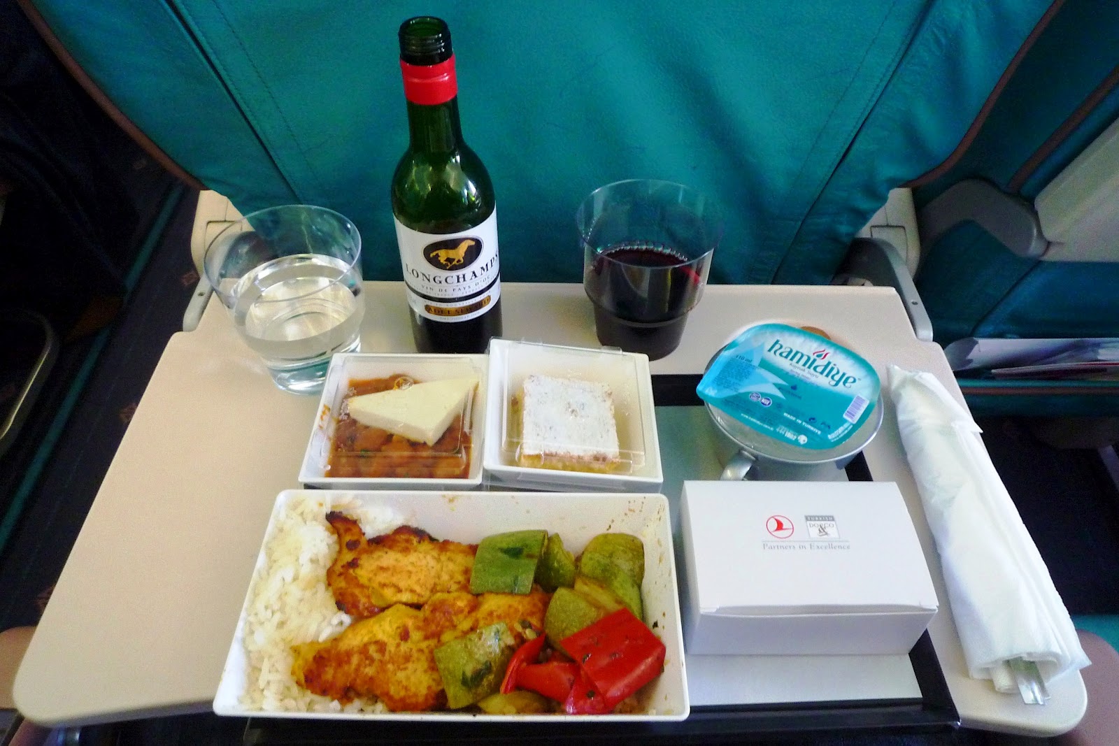 Smile High Turkish Airlines Economy ZRH IST