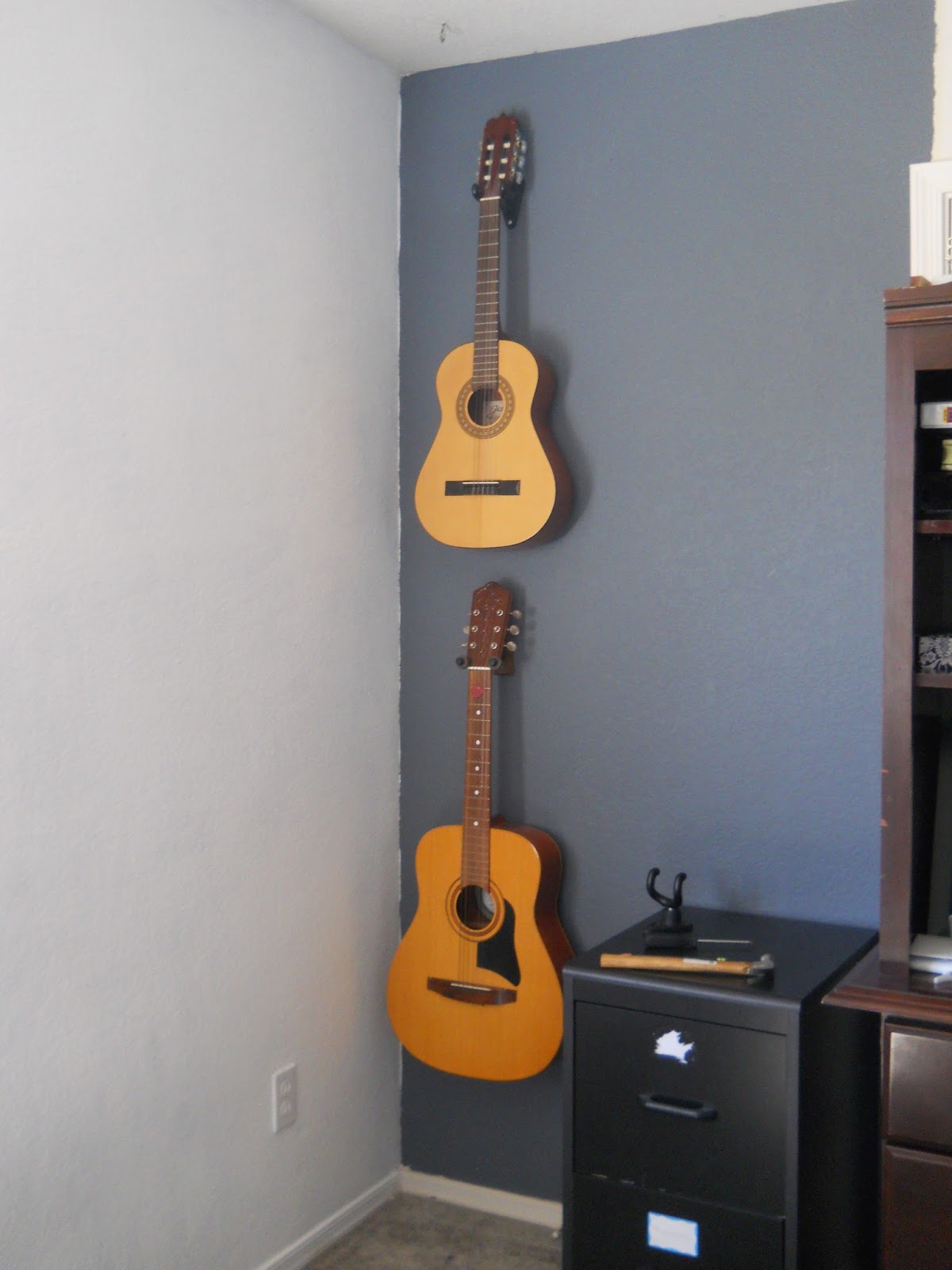 Face to Face : DIY Hang Your Guitars