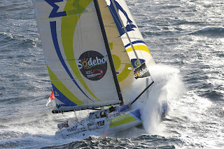 François Gabart fonce vers les Sables d'Olonne. Arrivée estimée samedi soir !