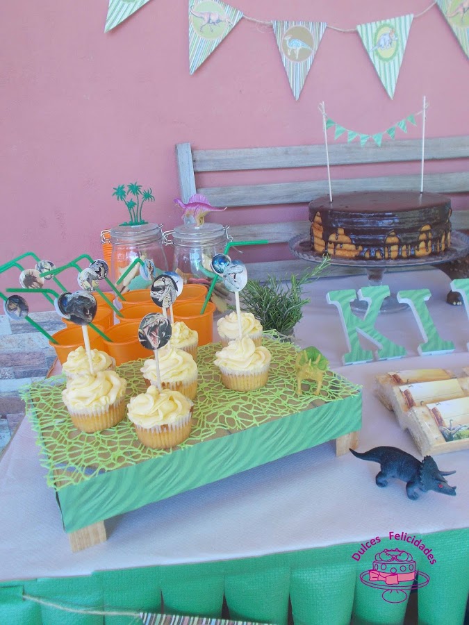 Mesa dulce dinosaurios