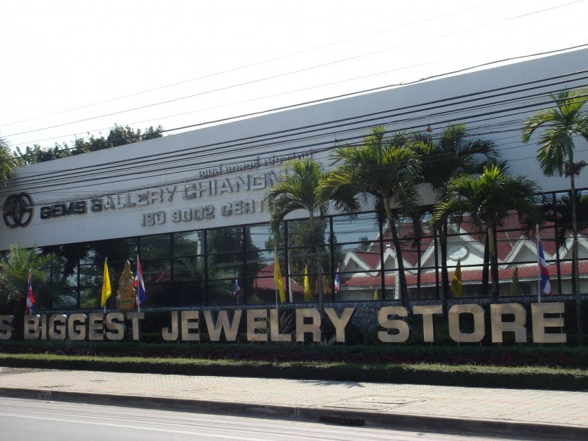 World Travel Gems Gallery Chiangmai, The Best Gems Manufacturer in