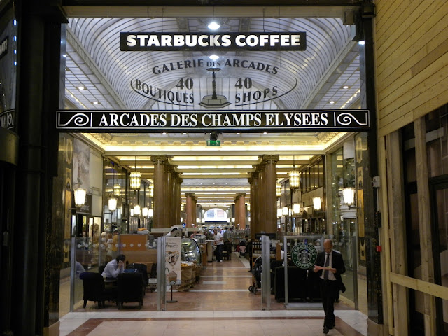 Arcades des Champs Elysées Paris