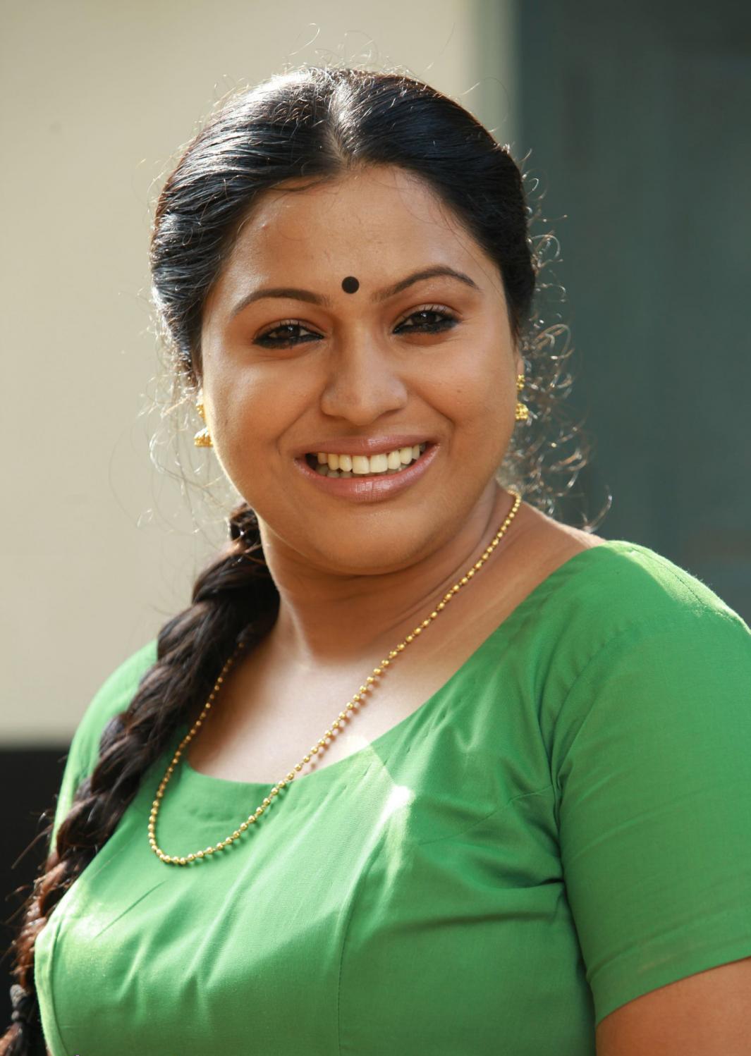 Malayalam Cinema Actress Photo Gallery Rajshri Nair Malayalam Tv Serial Actress Saree Photos 
