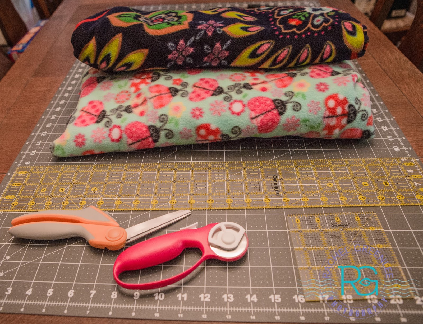 A Beautiful Mess Girlie No Sew Fleece Tie Quilt