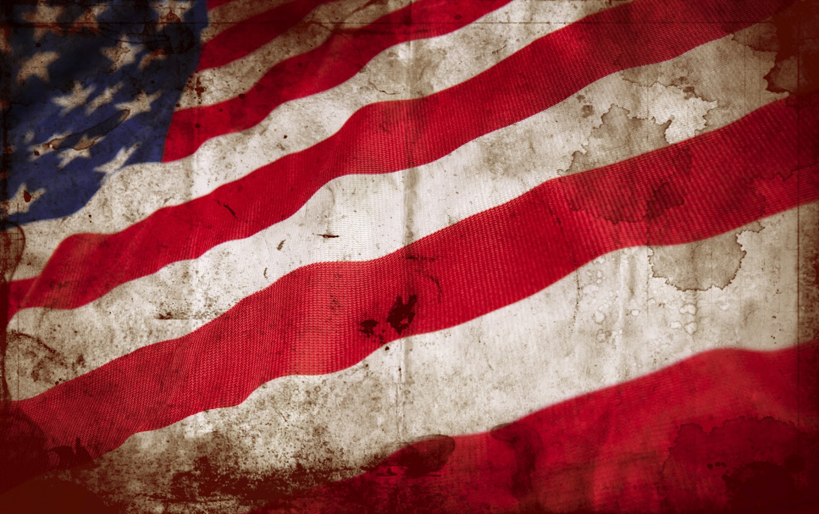 Звездно полосатое Знамя. Валяется порванный американский флаг. Red and White USA. Флаг Польши грязный.