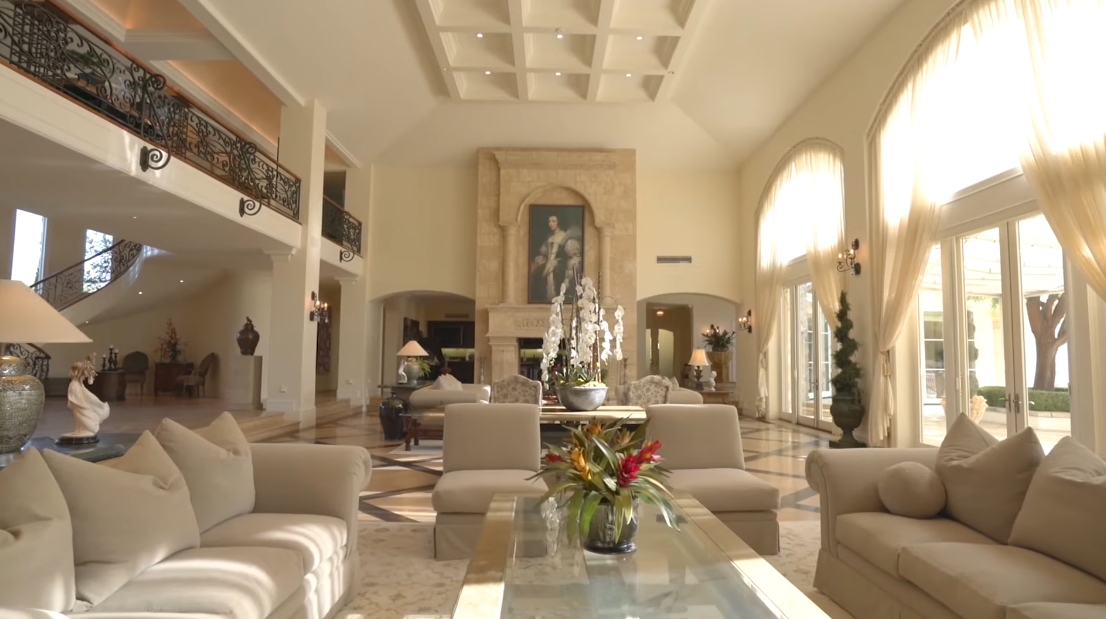 Tour Coachella Valley, CA Luxury Classic Mansion vs. 19 Interior Design Photos