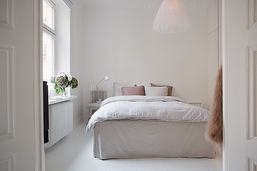 A warm Apartment Decorated in White