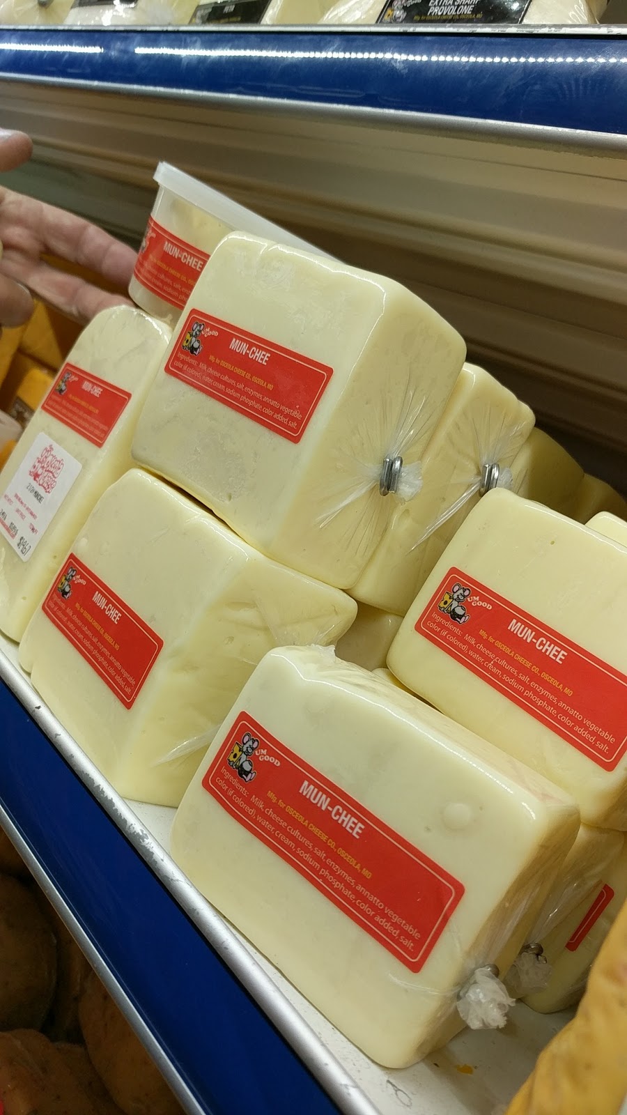 Travel Adventures of Tony & Stacie Osceola Cheese Samples