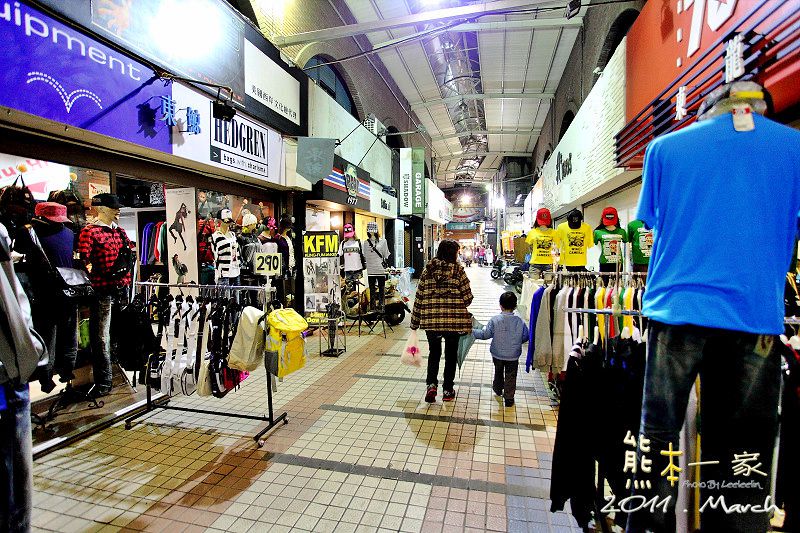 宜蘭羅東夜市小吃|米糕陳|赤炸風雲12盎司超大雞排