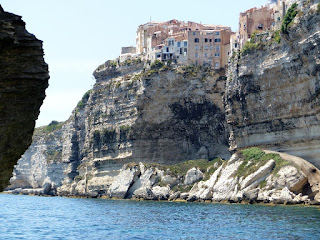 Bonifacio entre ciel et mer Bonifacio entre ciel et mer