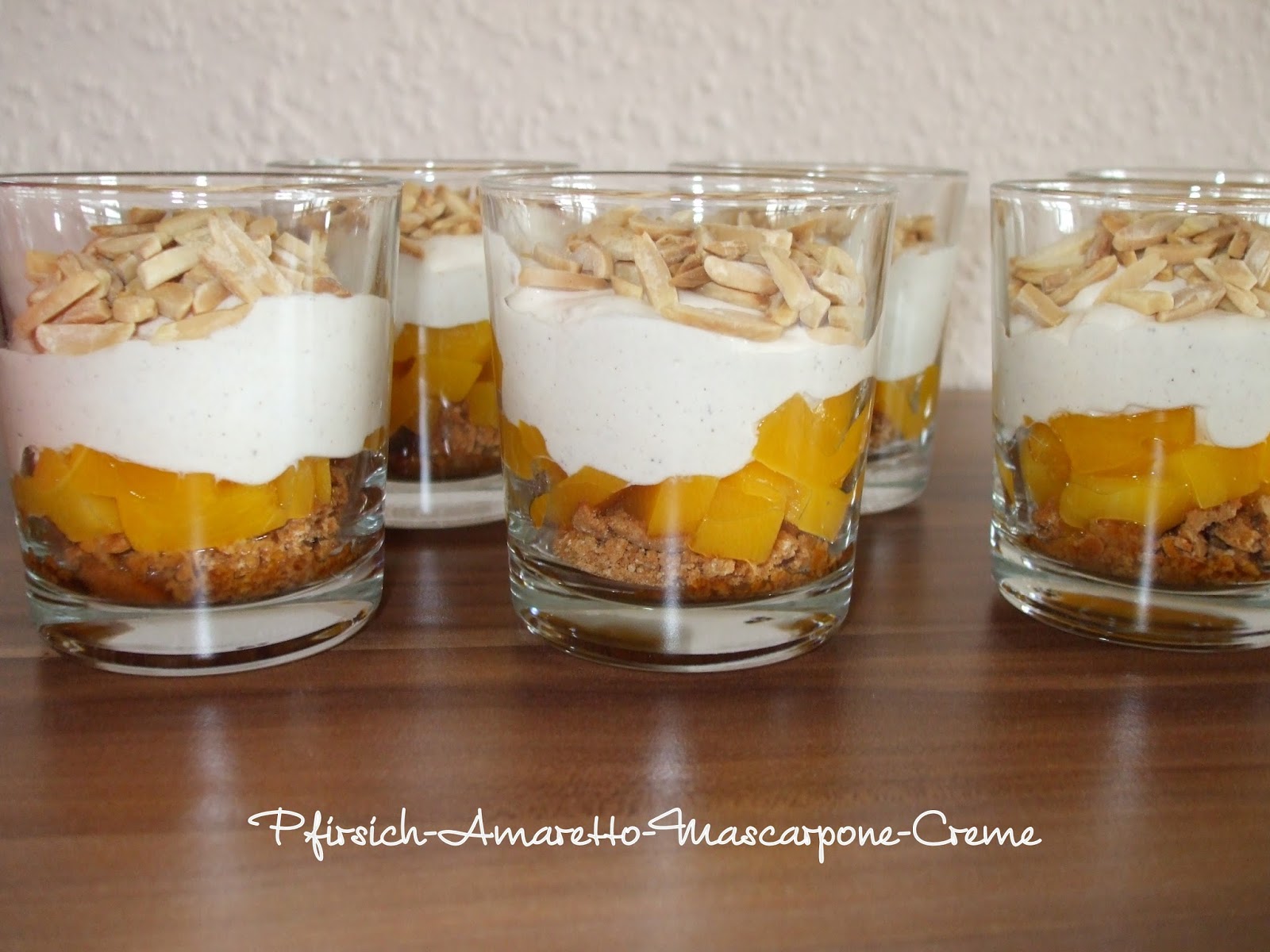 Mascarpone Dessert Mit Pfirsich — Rezepte Suchen