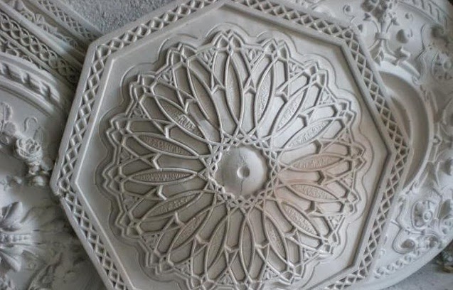 Salons du Maroc et Décoration orientale: faux plafond très tendance