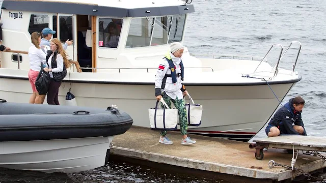 Bill Gates and his family visited Crown Prince Haakon and Crown Princess Mette Marit.