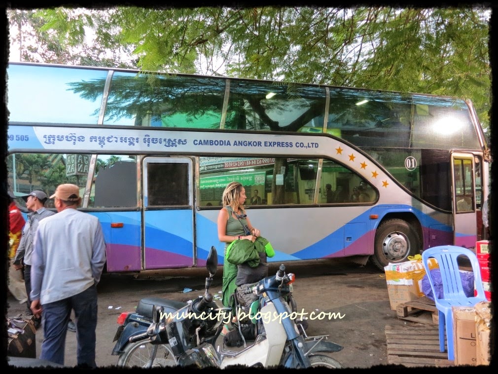 Lalalaland... Cambodia Siem Reap to Phnom Penh by bus