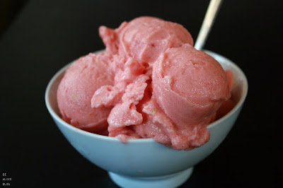 http://be-alice.blogspot.com/2015/07/watermelon-ice-cream-raw-vegan.html