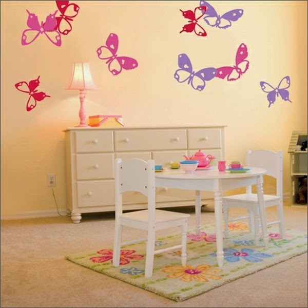 Beautiful wall stickers ideas for a cute girl nursery