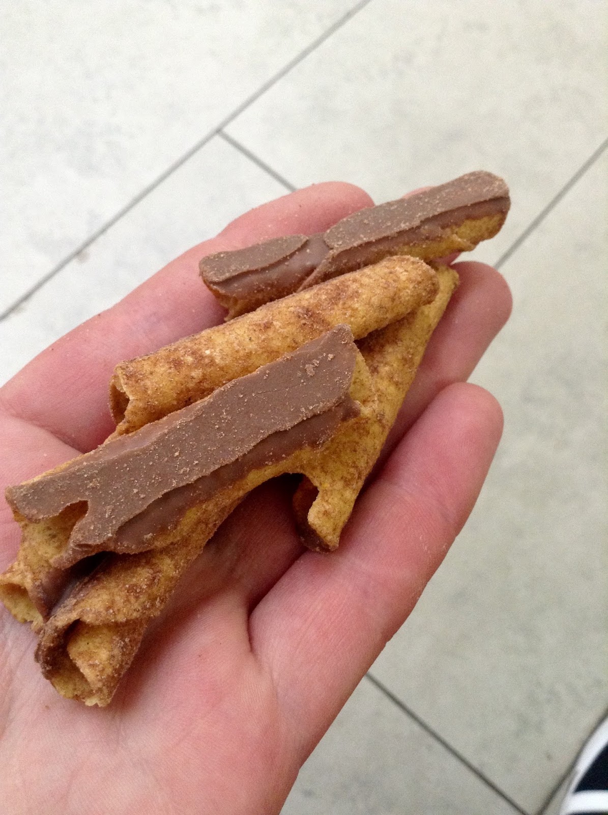 Marks & Spencer Milk Chocolate Cinnamon Sugar Tortilla Rolls