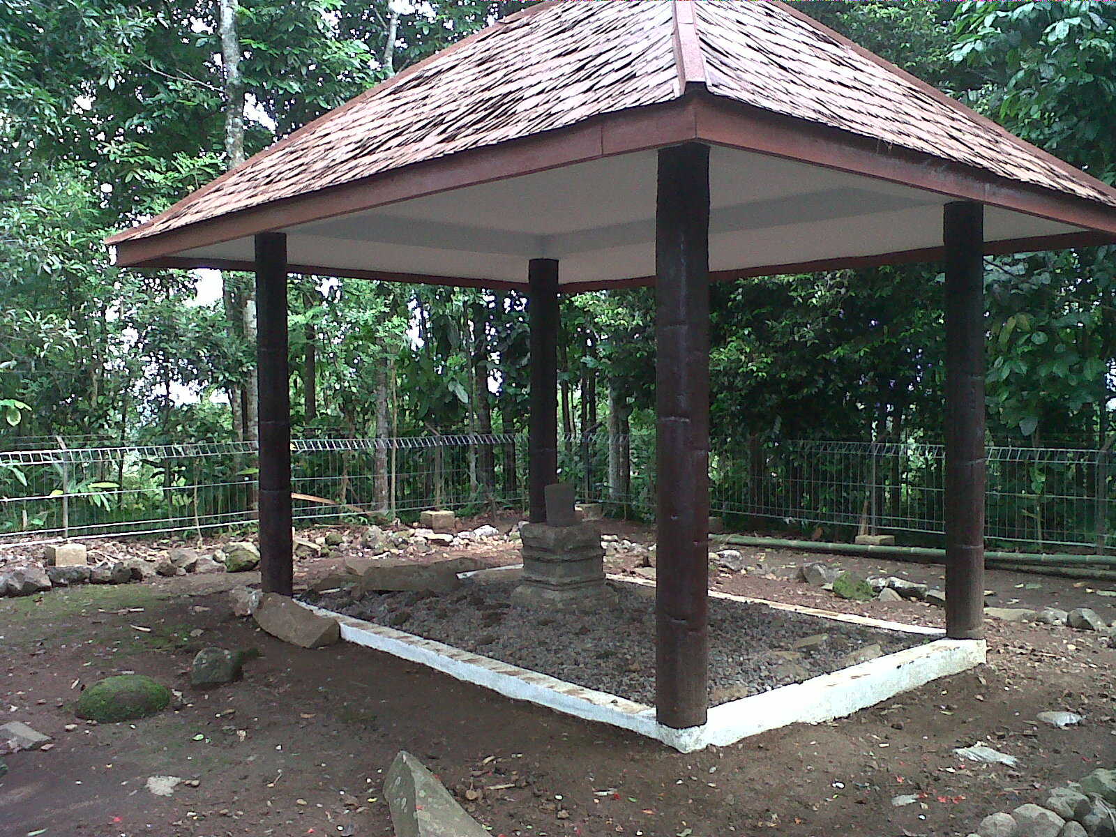 Situs Lingga Yoni Tasikmalaya - Adat Indonesia