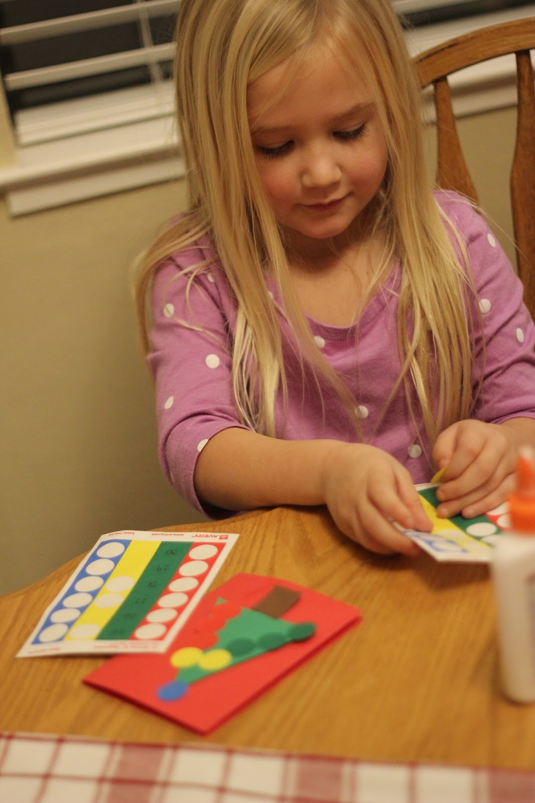 Toddler Approved! Christmas Tree Card Craft for Preschoolers